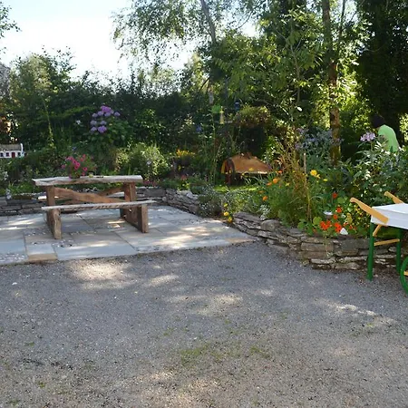 Lissyclearig Thatched Bed and breakfast Kenmare