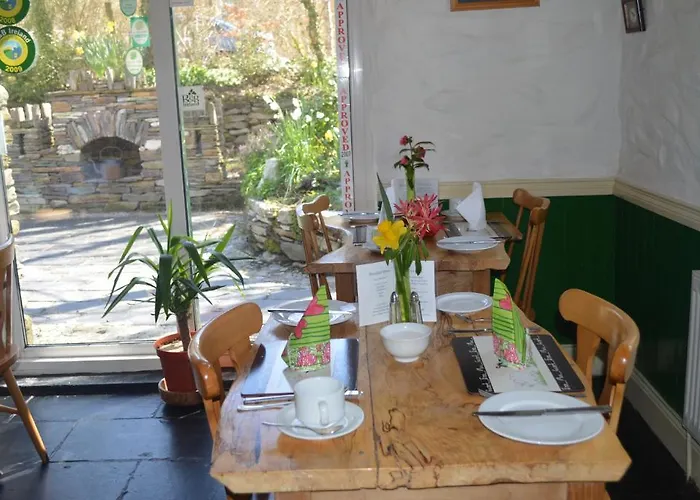 Lissyclearig Thatched Bed & Breakfast Kenmare