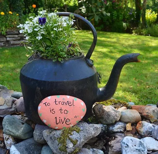 Lissyclearig Thatched Bed & Breakfast Kenmare